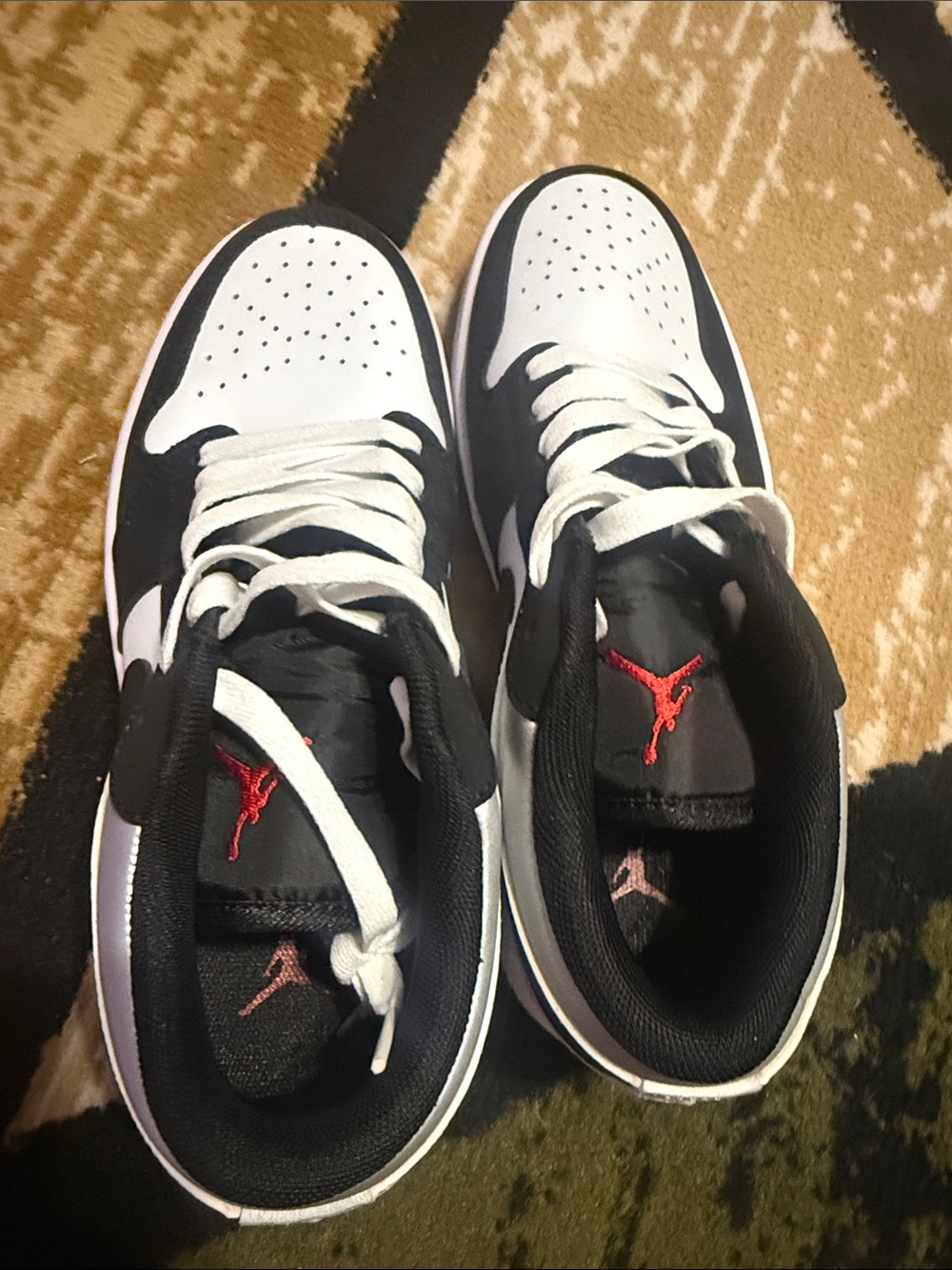 Men's Black and White Basketball Sneakers with Red Accent